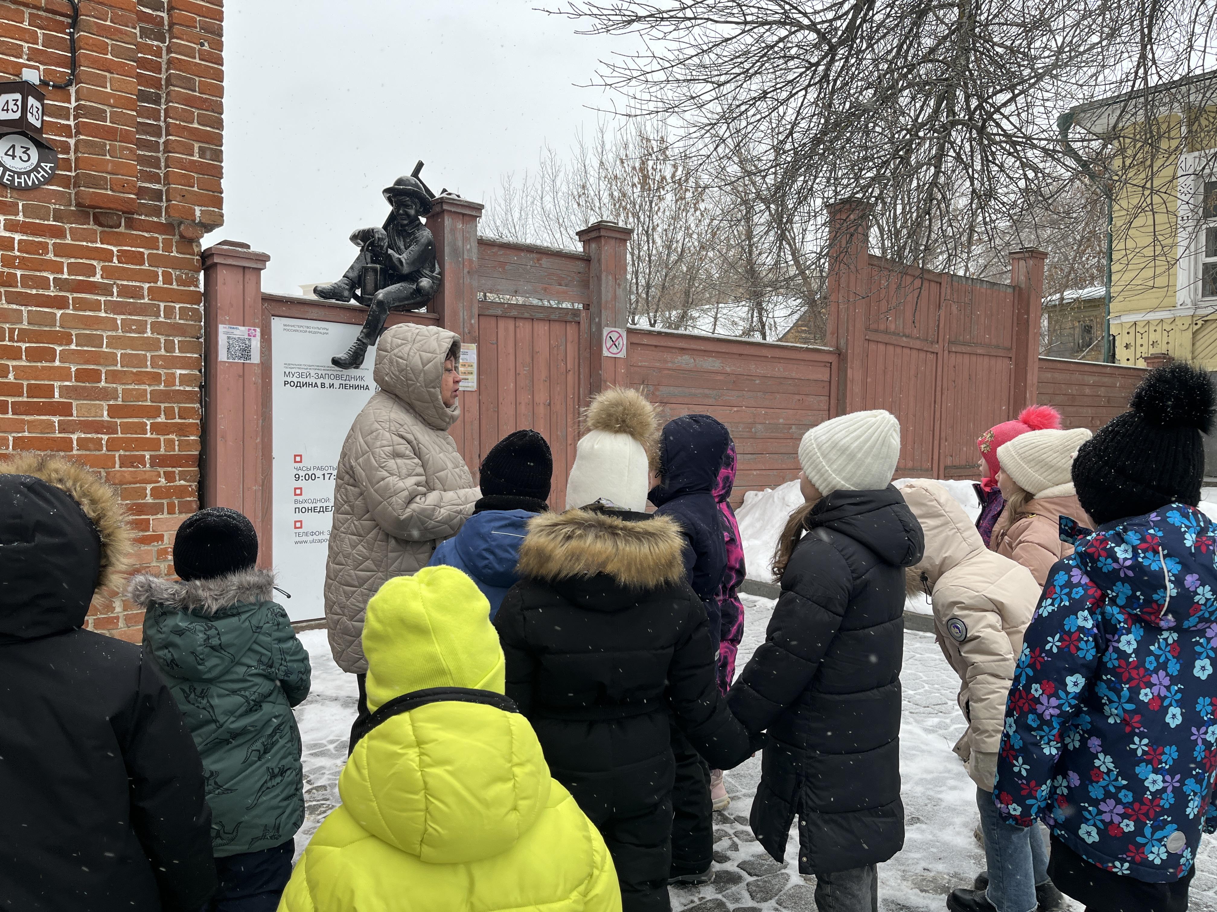 1Б класс посетил музей пожарной охраны Сибирска-Ульяновска.