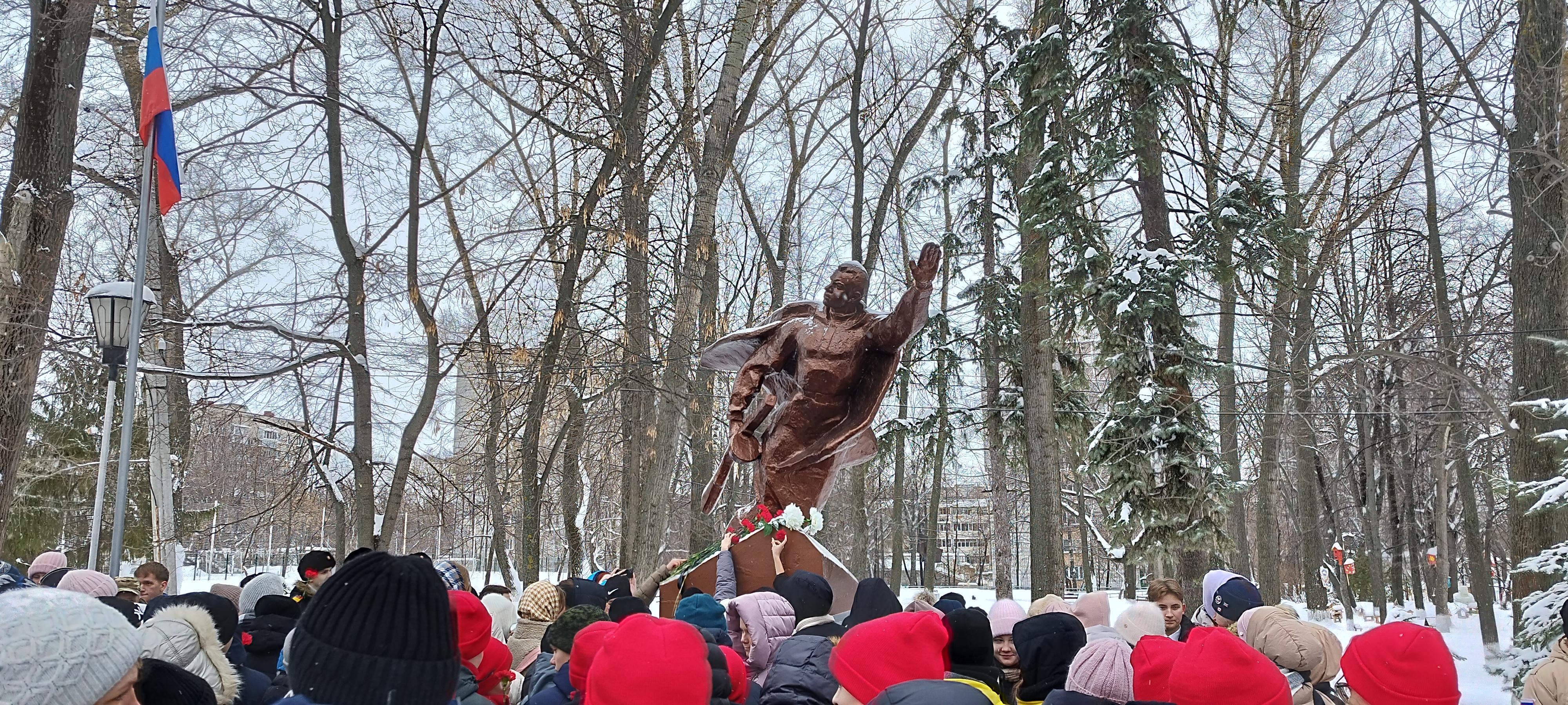 Митинг памяти Александра Матросова.