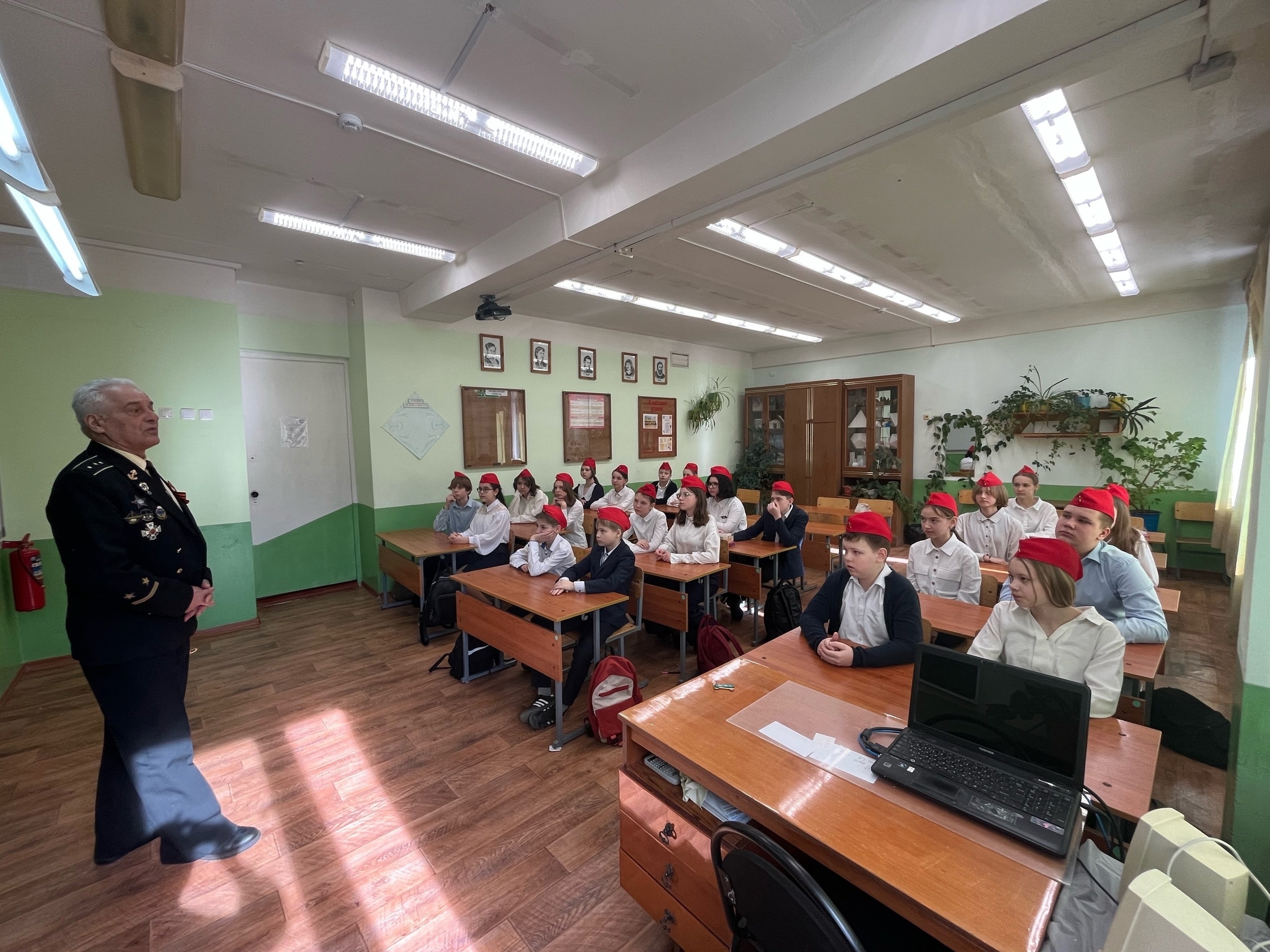 Урок мужества в 6В классе!.