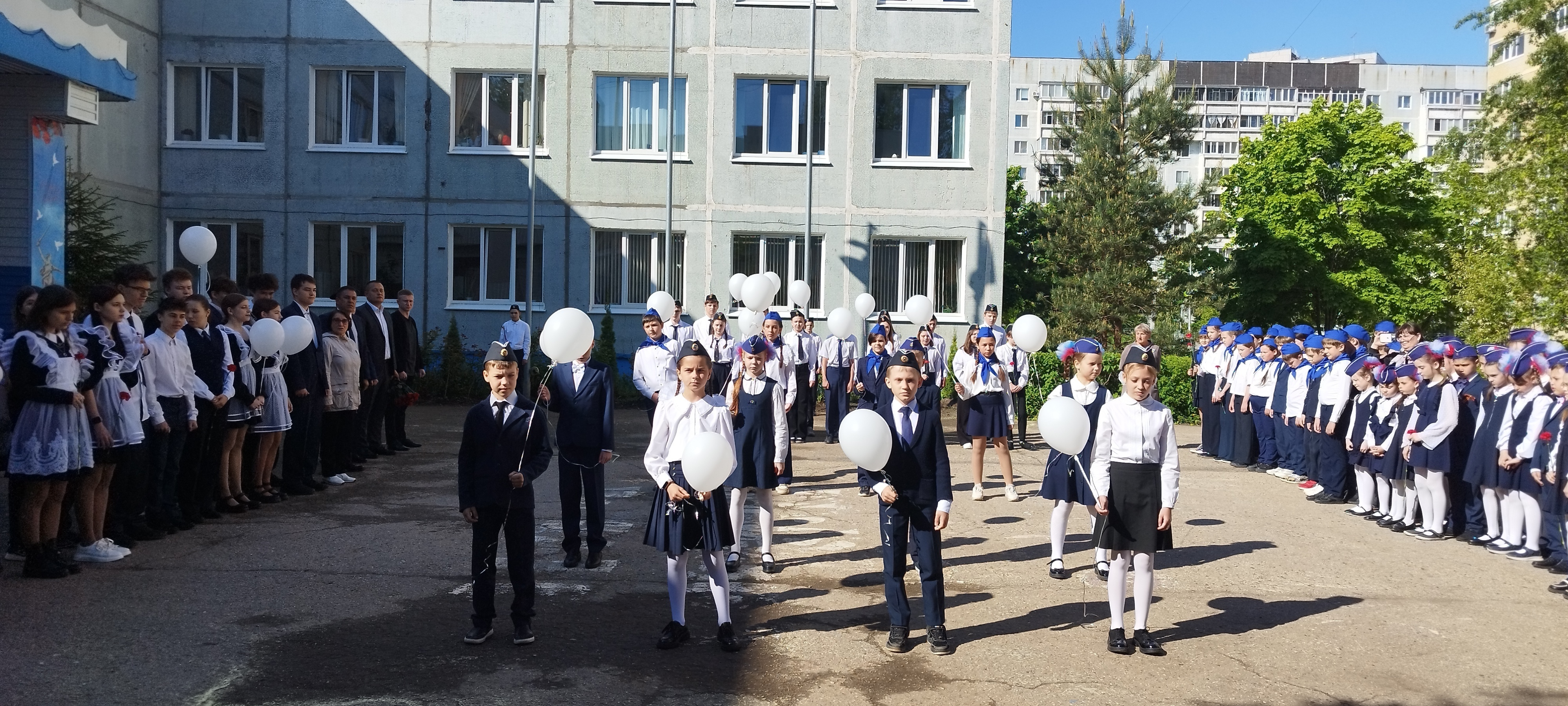 Открытие мемориальной доски Герою.