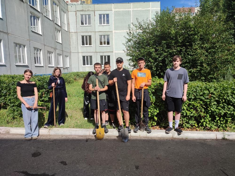 Благоустройство территории.