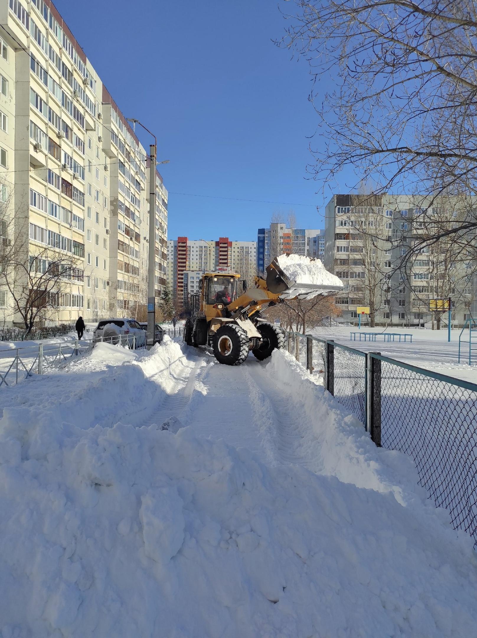 Очистка подъездных путей от снега!!!.