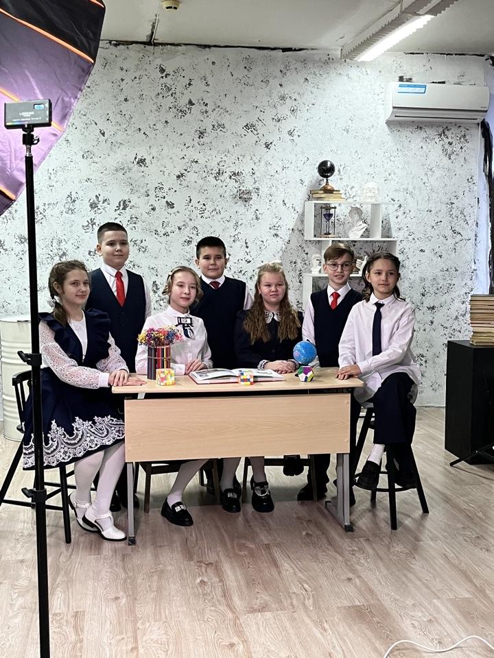 23 ноября 4 В класс посетили семейную фотостудию Горшковых..