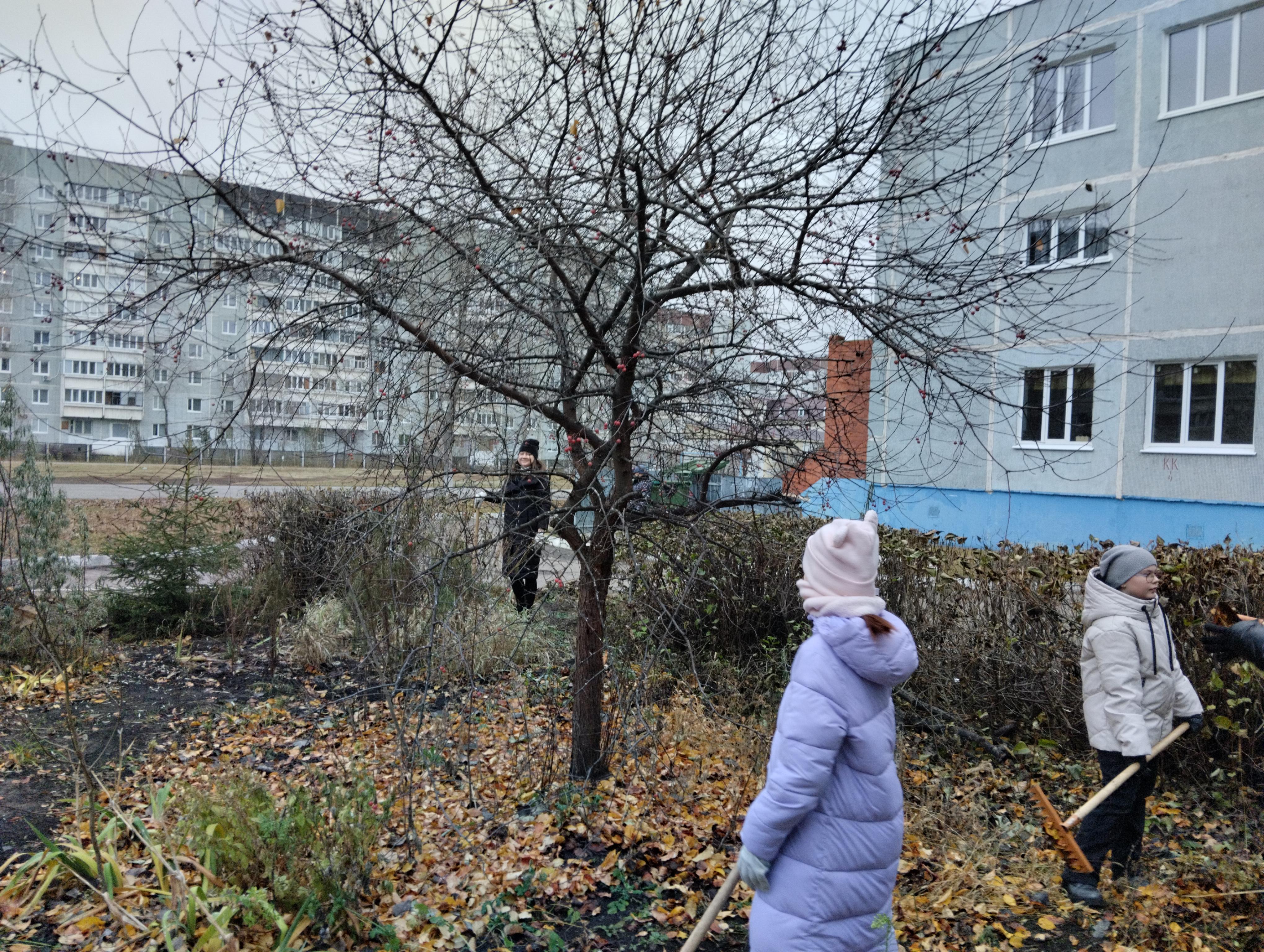В 4г классе прошел субботник.