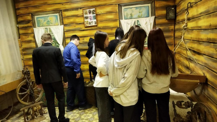 "Культура народов Поволжья".
