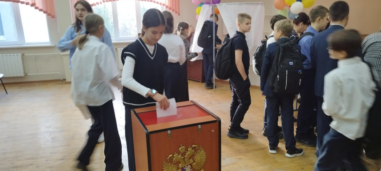 Выборы президента школьного государства «Алексия».