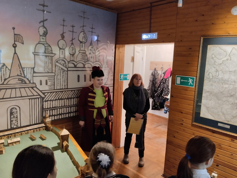 7 мая 4в и 3г классы посетили музей Музей &quot;Градостроительство и архитектура Симбирска-Ульяновска&quot;.