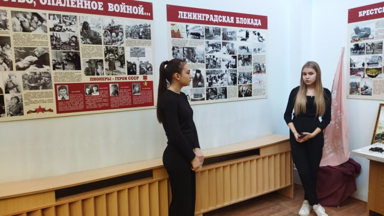 6а класс посетил школьный музей Боевой и Трудовой Славы.